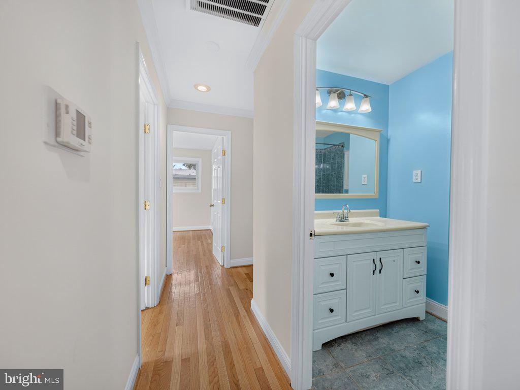 2903 Ivy Bridge Road, Unit N Fort Washington, MD 20744 - Photo 22 of 53 Hallway