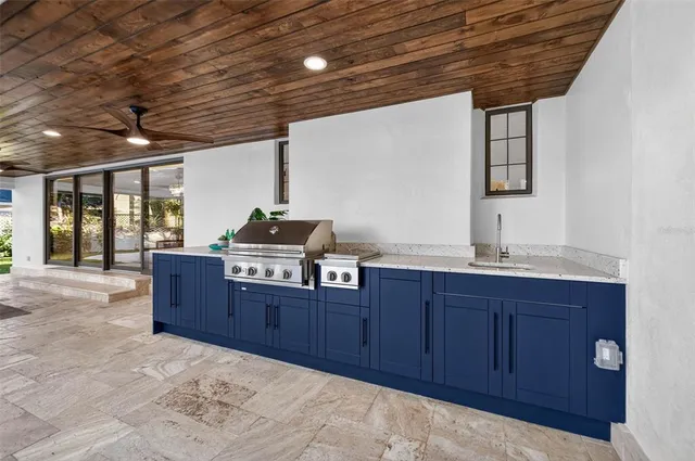 $2,550,000 | 1222 Brightwaters Boulevard Northeast, St. Petersburg, FL 33704