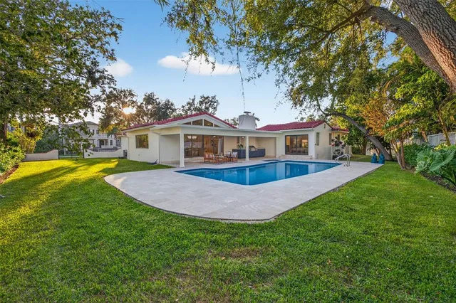 $2,550,000 | 1222 Brightwaters Boulevard Northeast, St. Petersburg, FL 33704