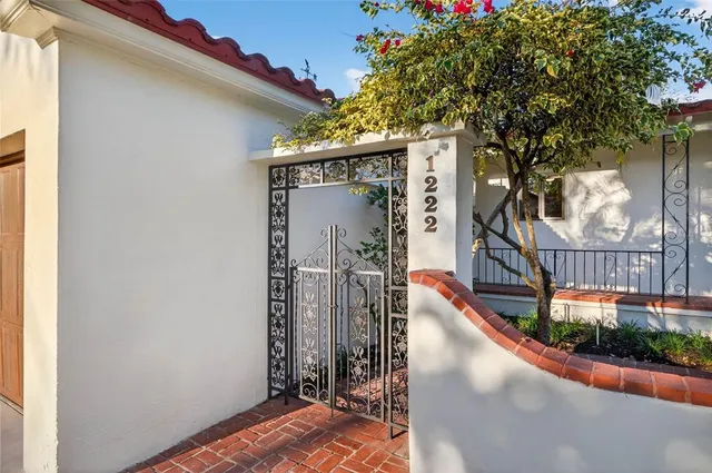 $2,550,000 | 1222 Brightwaters Boulevard Northeast, St. Petersburg, FL 33704