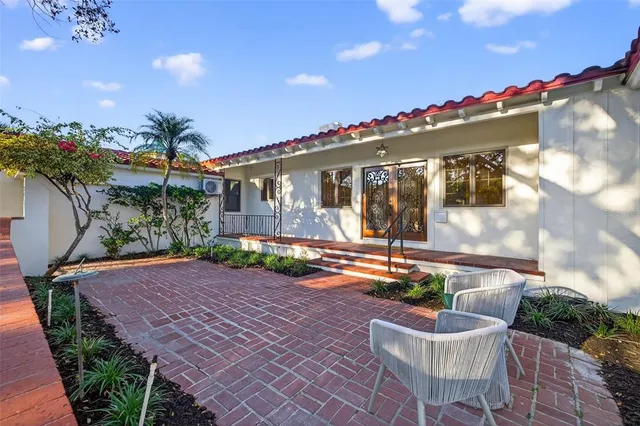 $2,550,000 | 1222 Brightwaters Boulevard Northeast, St. Petersburg, FL 33704