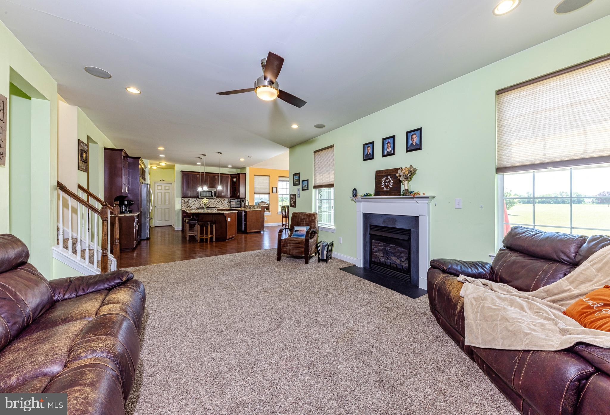 7 Fitch Horn Road Monroeville, NJ 08343 - Photo 11 of 35 Family Room features surround sound.