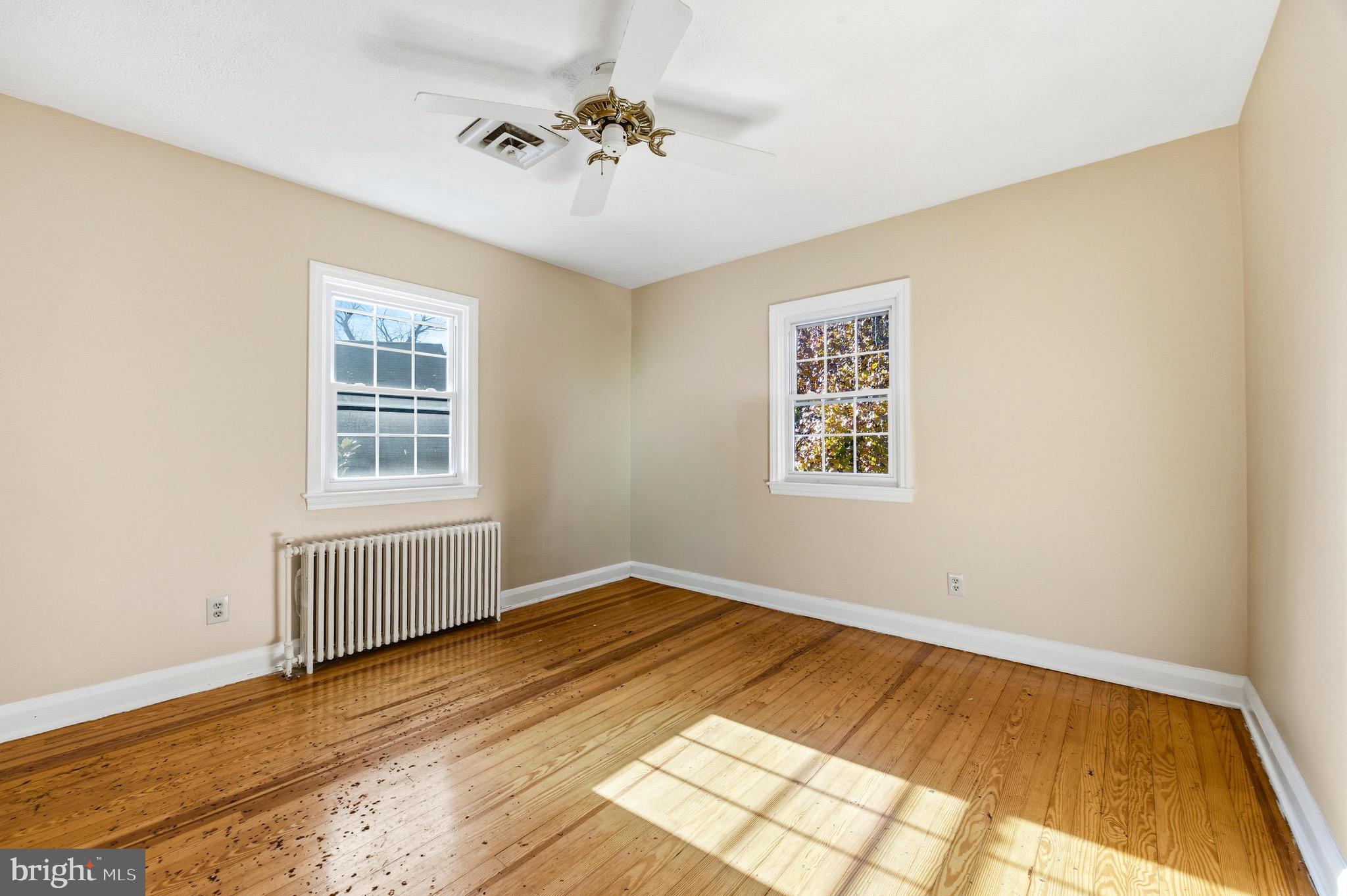 13 Harrison Avenue North Baltimore, MD 21220 - Photo 4 of 52