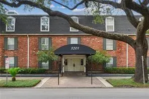 $1,200 | 3201 St Charles Avenue, Unit 324, New Orleans, LA 70115