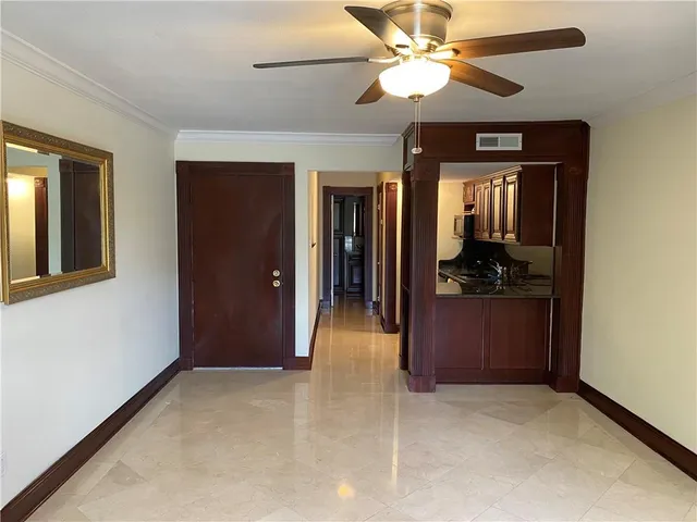 $1,200 | 3201 St Charles Avenue, Unit 324, New Orleans, LA 70115
