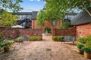 $1,200 | 3201 St Charles Avenue, Unit 324, New Orleans, LA 70115