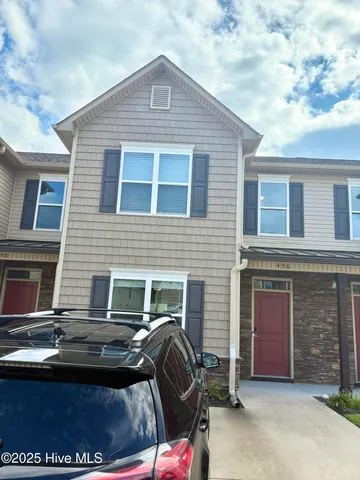 $1,600 | 456 Sullivan Loop Road, Midway Park, NC 28544