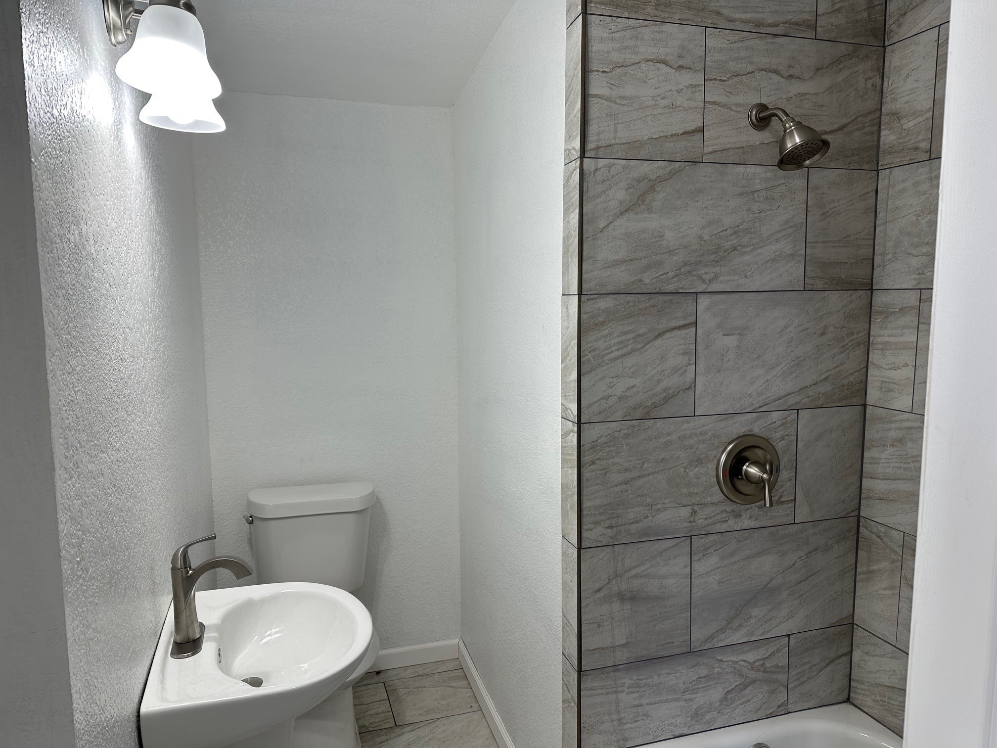 726 West 6th Street Freeport, TX 77541 - Photo 5 of 7