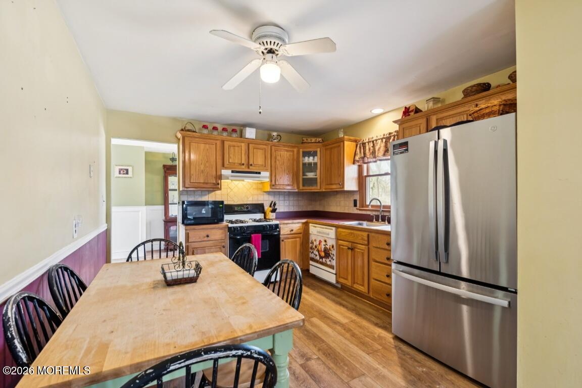 26 Lexington Road Howell, NJ 07731 - Photo 11 of 35 11