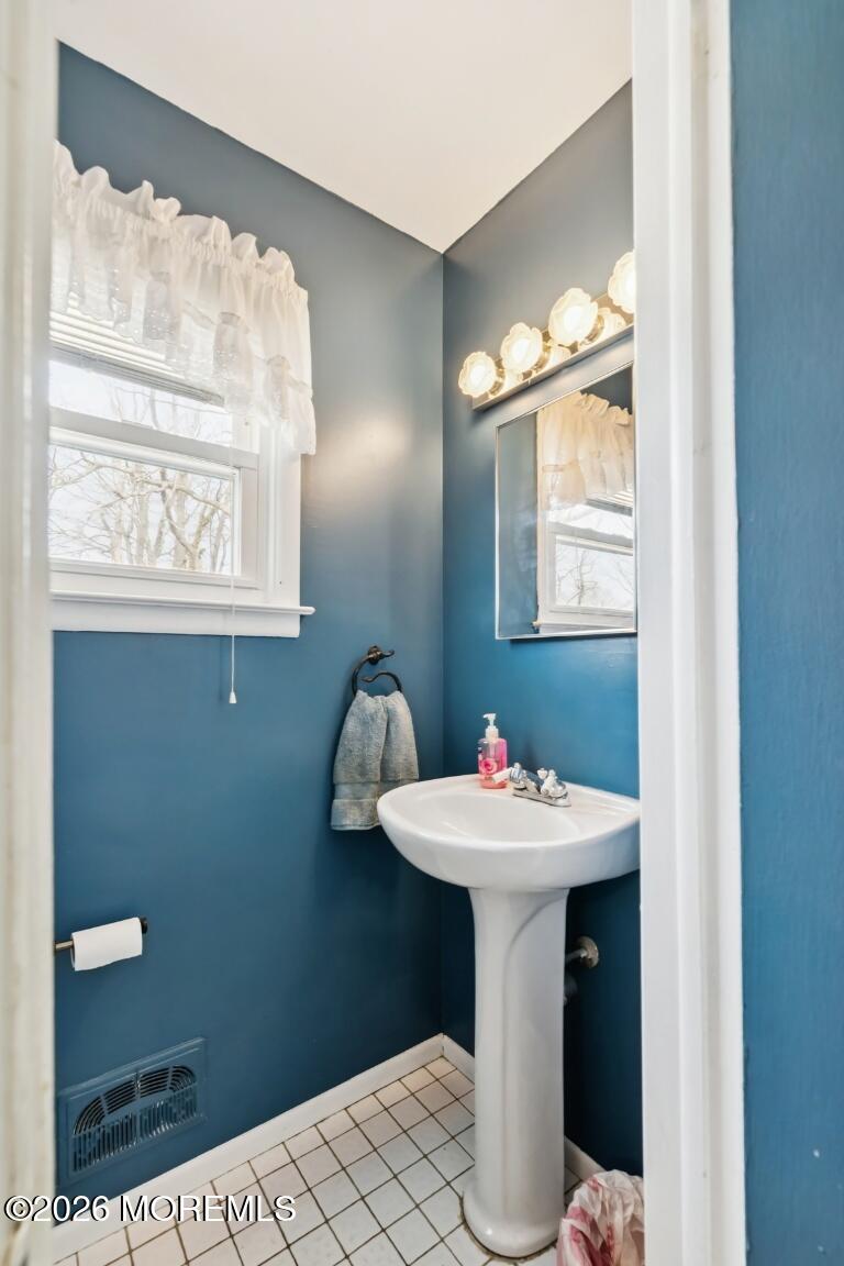 26 Lexington Road Howell, NJ 07731 - Photo 12 of 35 27