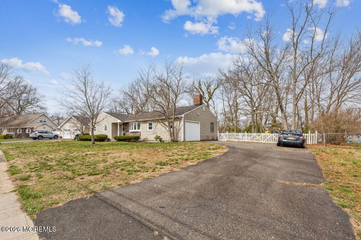 26 Lexington Road Howell, NJ 07731 - Photo 3 of 35 3