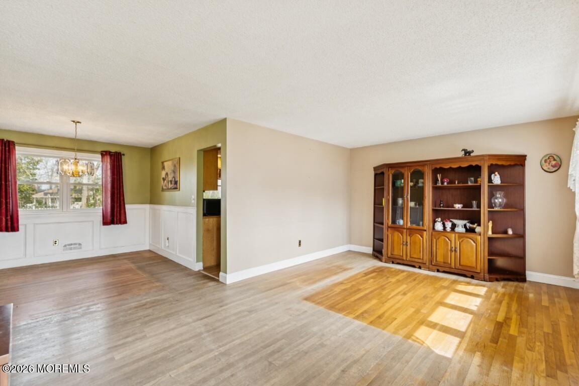 26 Lexington Road Howell, NJ 07731 - Photo 7 of 35 5