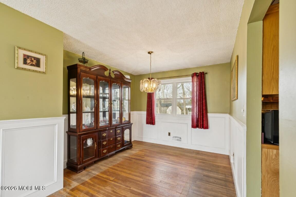 26 Lexington Road Howell, NJ 07731 - Photo 8 of 35 8