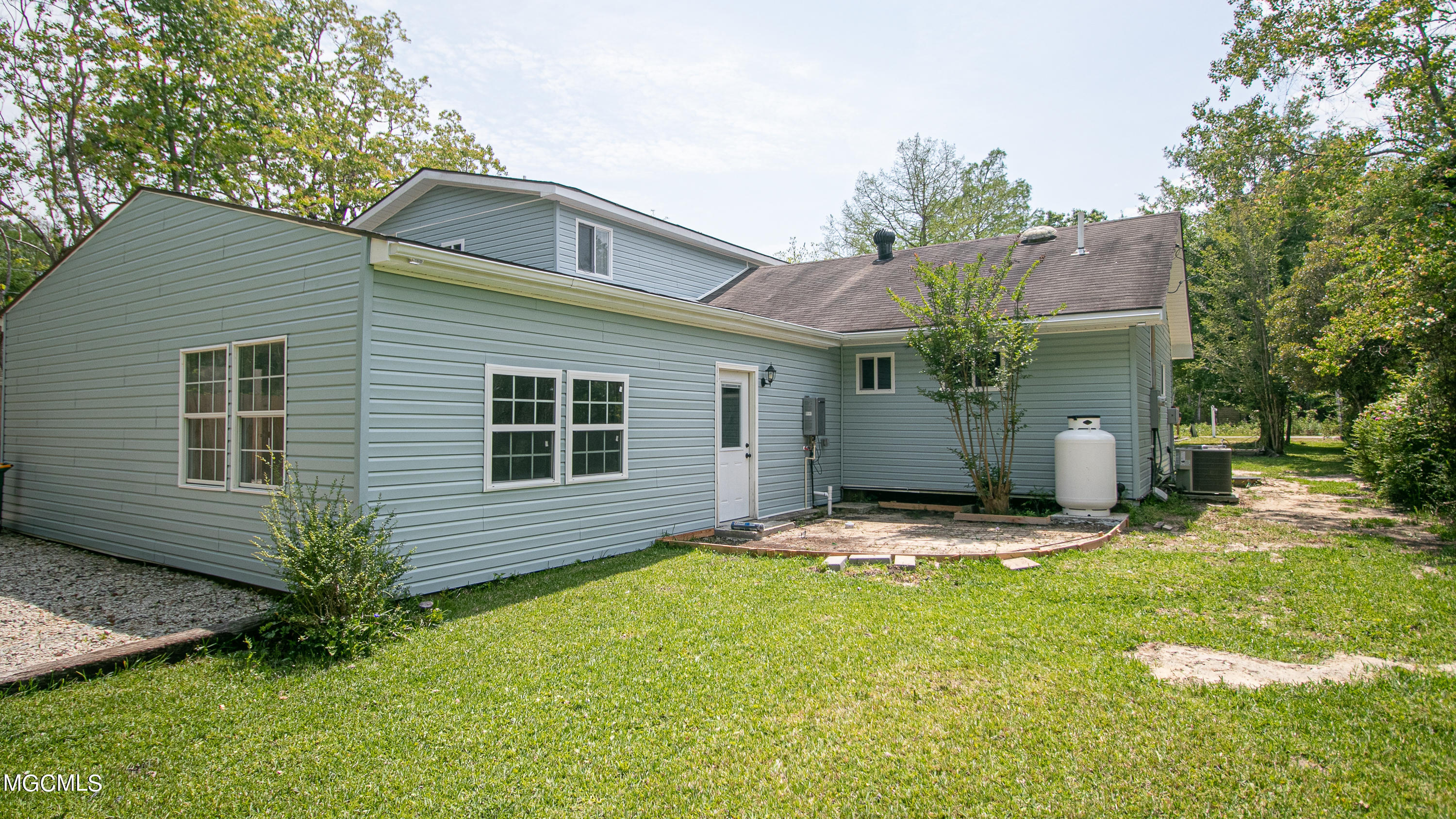 4476 Pierce Road D'Iberville, MS 39540 - Photo 3 of 25 Pierce-134