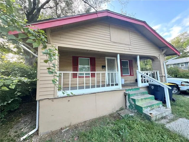 $79,950 | 5824 Park Avenue, Kansas City, MO 64130