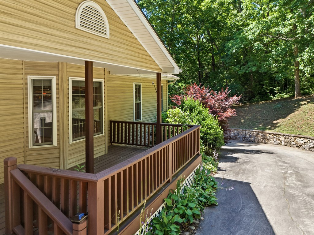 651 McRidge Road Hiawassee, GA 30546 - Photo 11 of 57