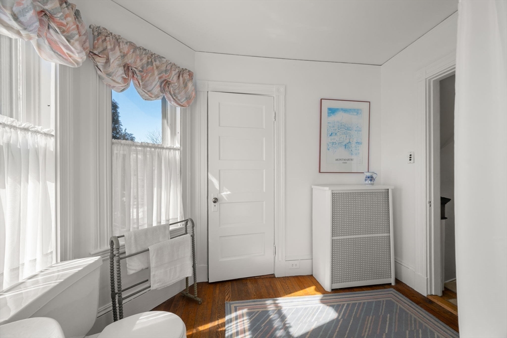 27 Evans Road Marblehead, MA 01945 - Photo 17 of 33