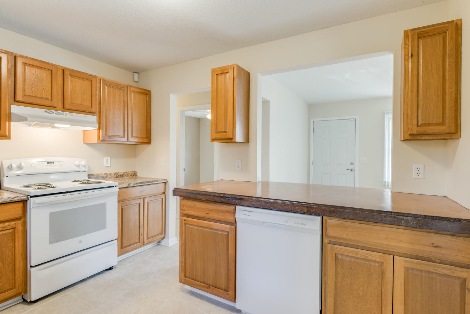 7803 Hancock Road Chattanooga, TN 37416 - Photo 17 of 26 Updated kitchen