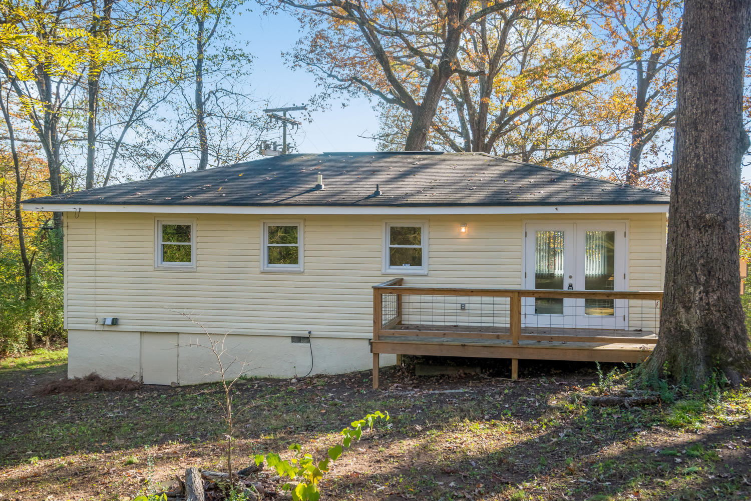 7803 Hancock Road Chattanooga, TN 37416 - Photo 6 of 26 New rear deck