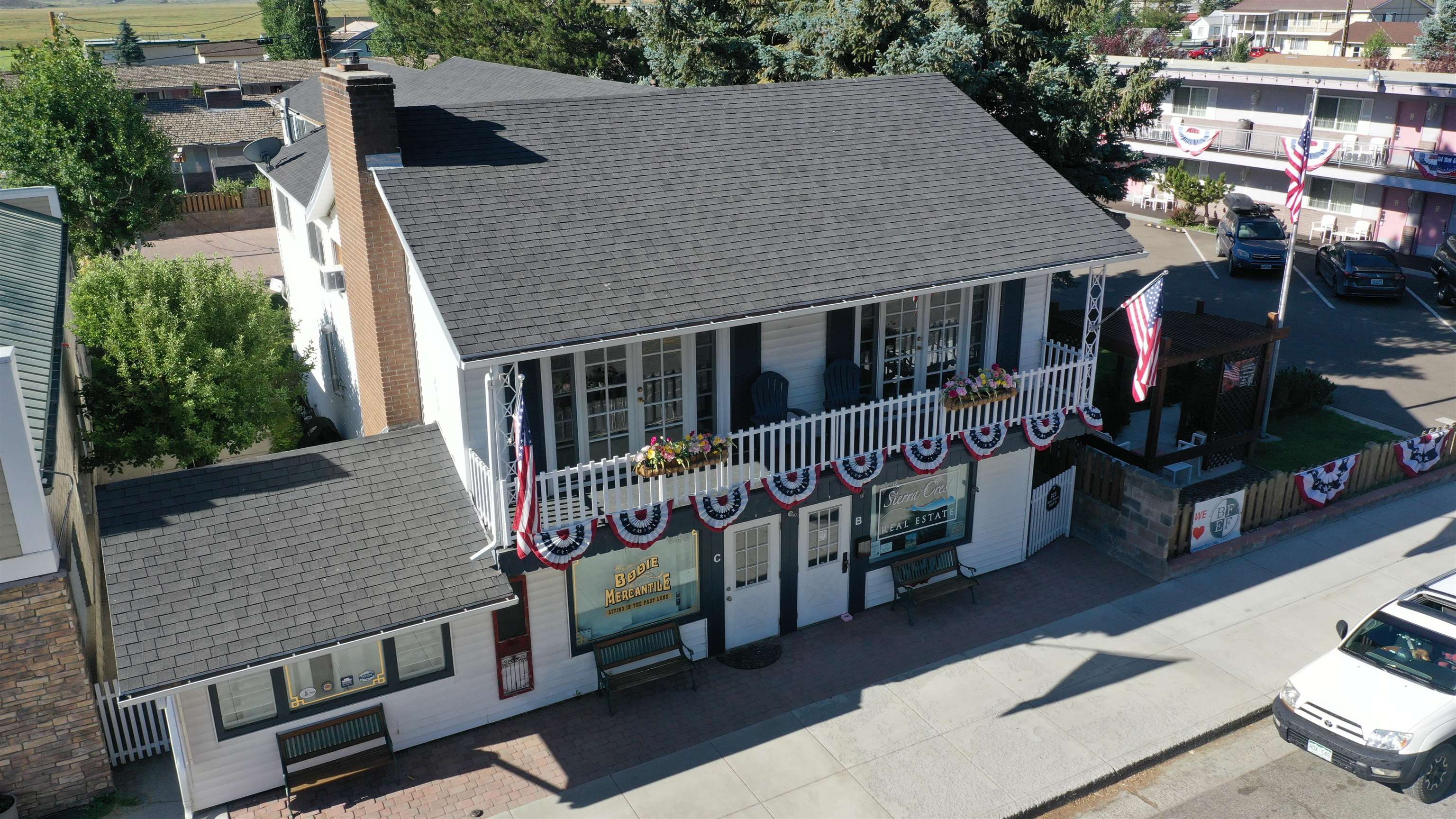 323 Main Street Bridgeport, CA 93517 - Photo 2 of 38