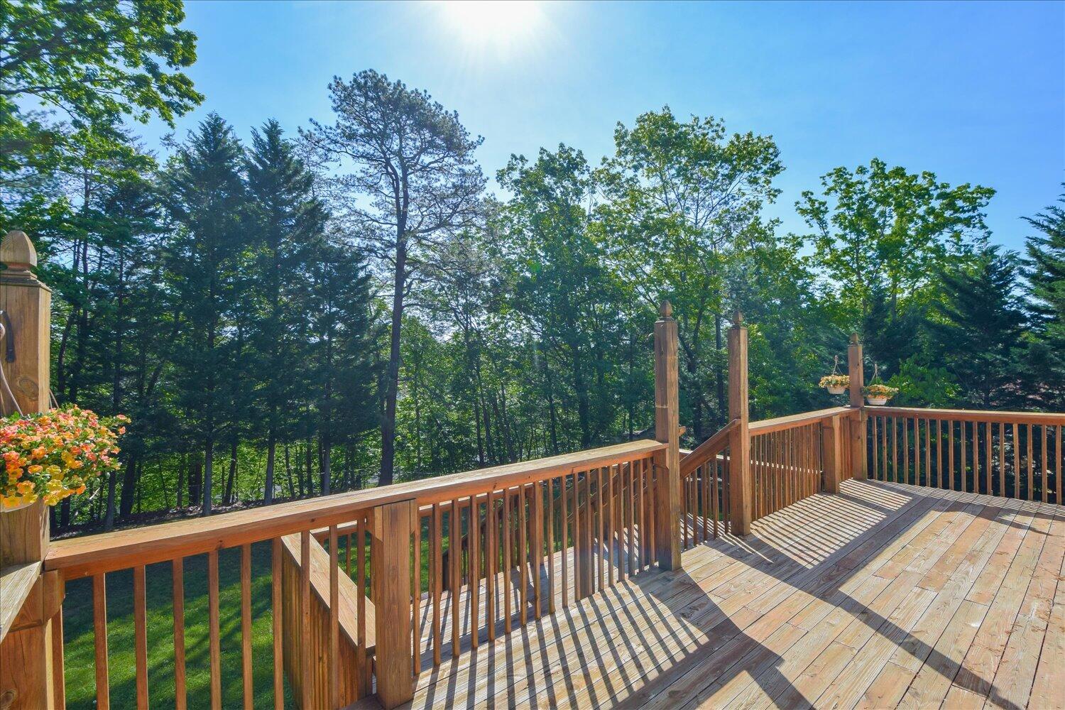 2947 Purple Finch Road Roanoke, VA 24018 - Photo 29 of 31 a view of balcony with wooden floor and fence