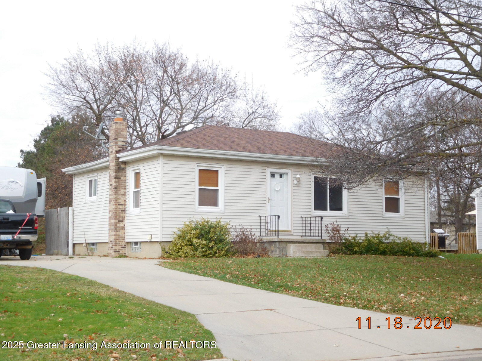 1007 Maycroft Road Lansing, MI 48917 - Photo 1 of 24 Front