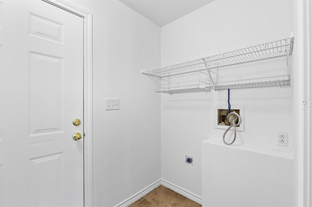 7578 Dick Price Road Mansfield, TX 76063 - Photo 26 of 40 a bathroom with a shower