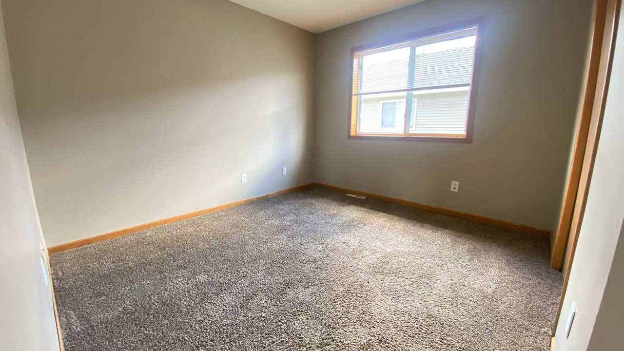 212 Tanager Path Mankato, MN 56001 - Photo 11 of 17