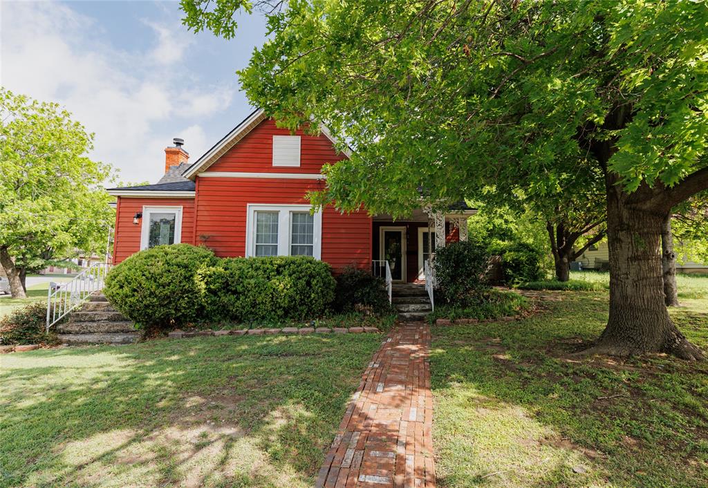 510 West Walnut Street Decatur, TX 76234 - Photo 2 of 40