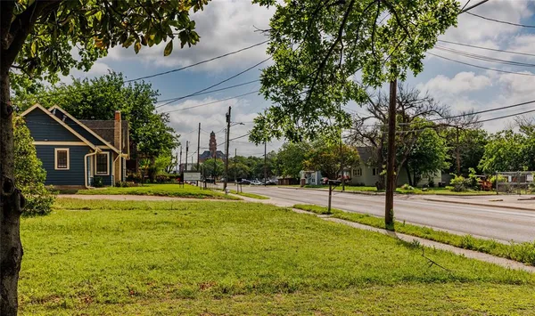 $539,000 | 510 West Walnut Street, Decatur, TX 76234
