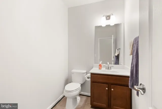 $2,050,000 | 41960 Barnsdale View Court, Ashburn, VA 20148