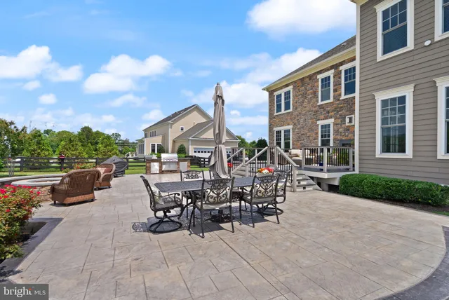 $2,050,000 | 41960 Barnsdale View Court, Ashburn, VA 20148