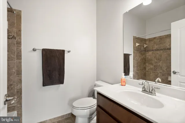 $2,050,000 | 41960 Barnsdale View Court, Ashburn, VA 20148