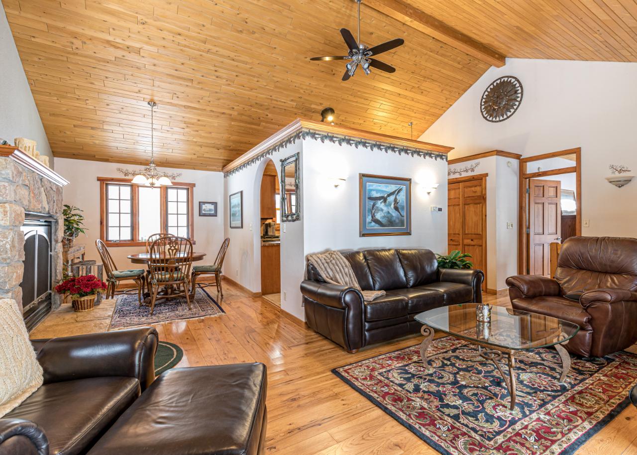 10426 Howards End Road Minocqua, WI 54548 - Photo 4 of 35 Gallery Image 4