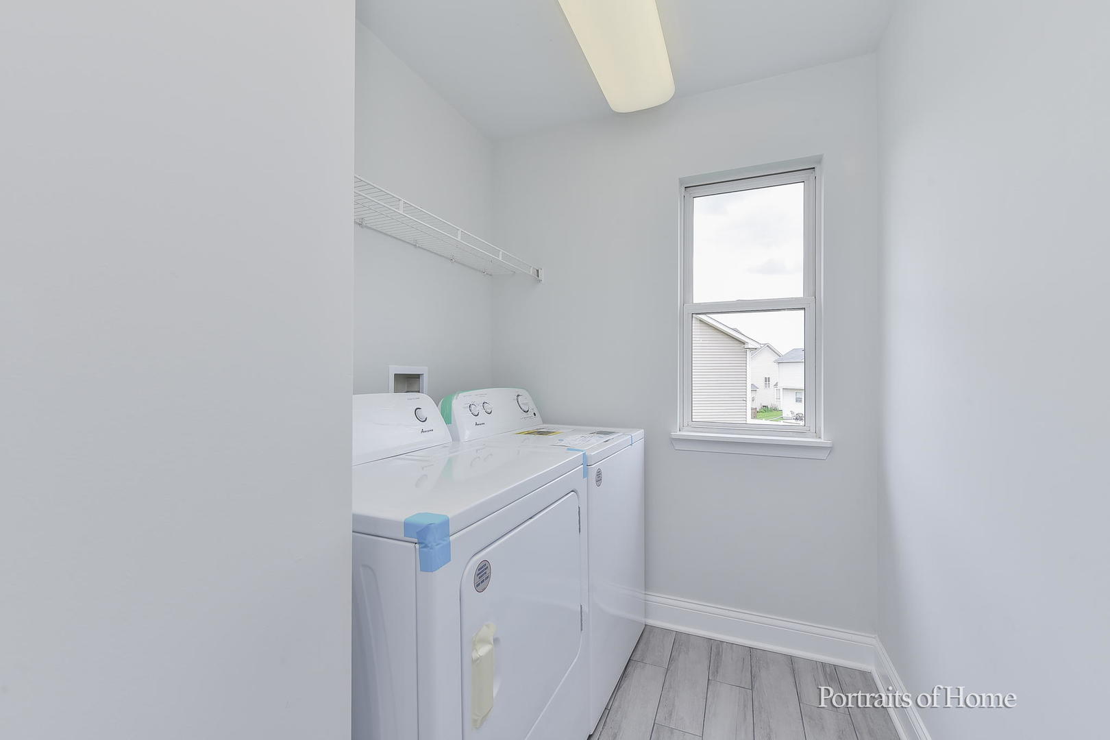 1412 Colaric Court Joliet, IL 60431 - Photo 13 of 25 a utility room with dryer and washer