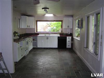 903 Browntown Road Nazareth, PA 18064 - Photo 4 of 13 Gallery Image 4