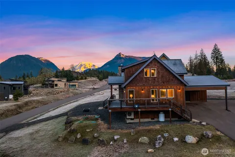 $1,300,000 | 126 Burl Lane, Packwood, WA 98361