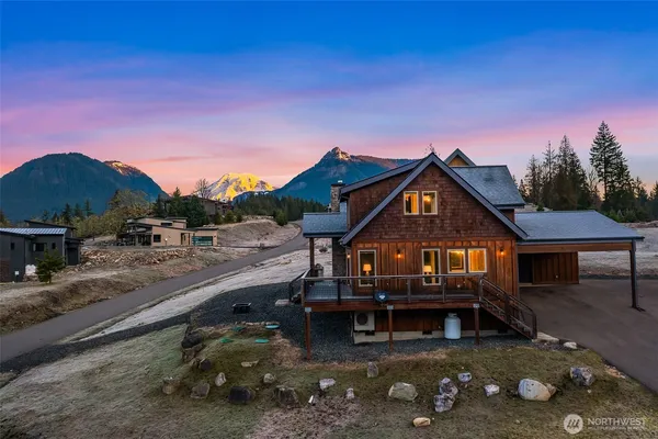 $1,300,000 | 126 Burl Lane, Packwood, WA 98361