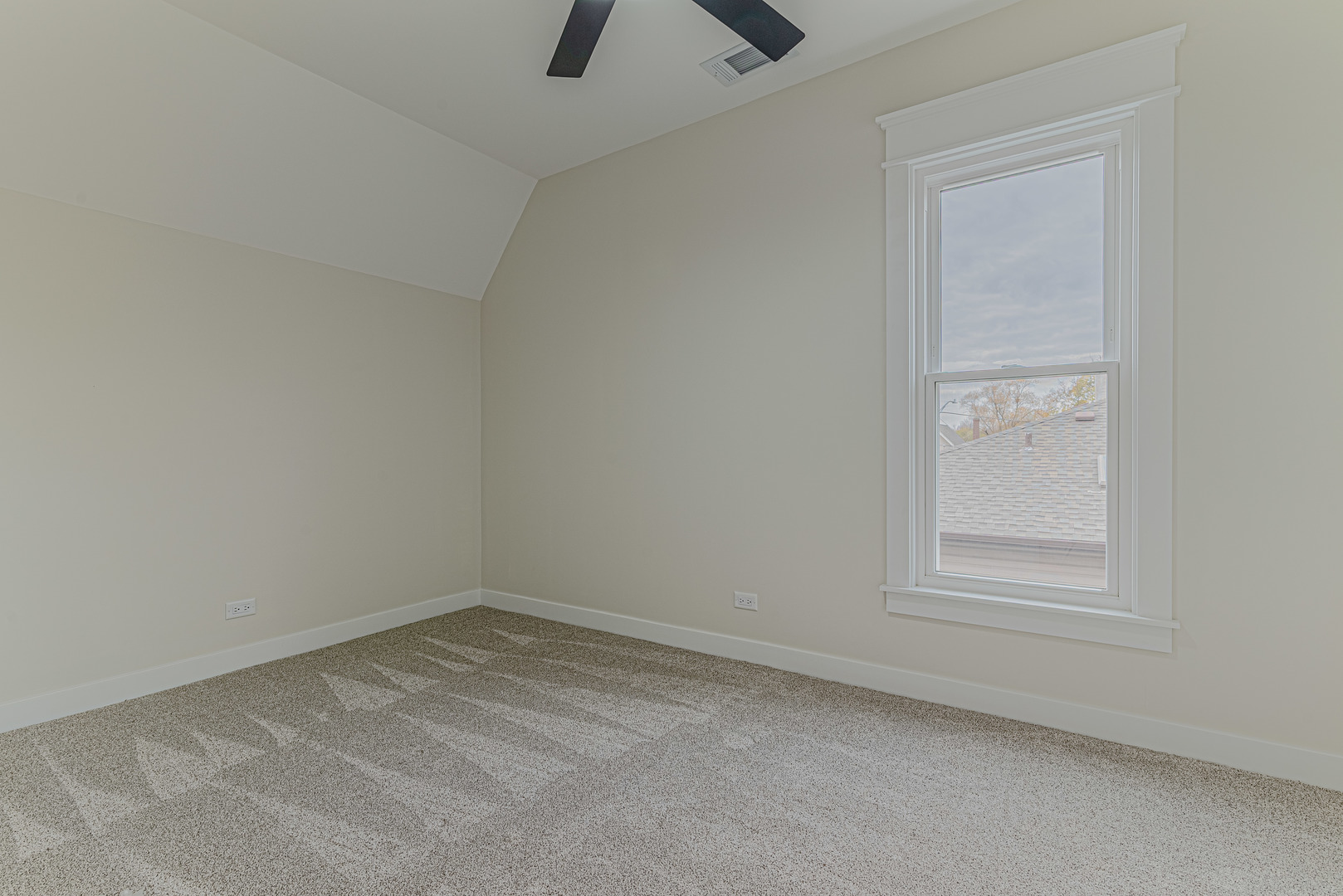 409 Algona Avenue Elgin, IL 60120 - Photo 20 of 31