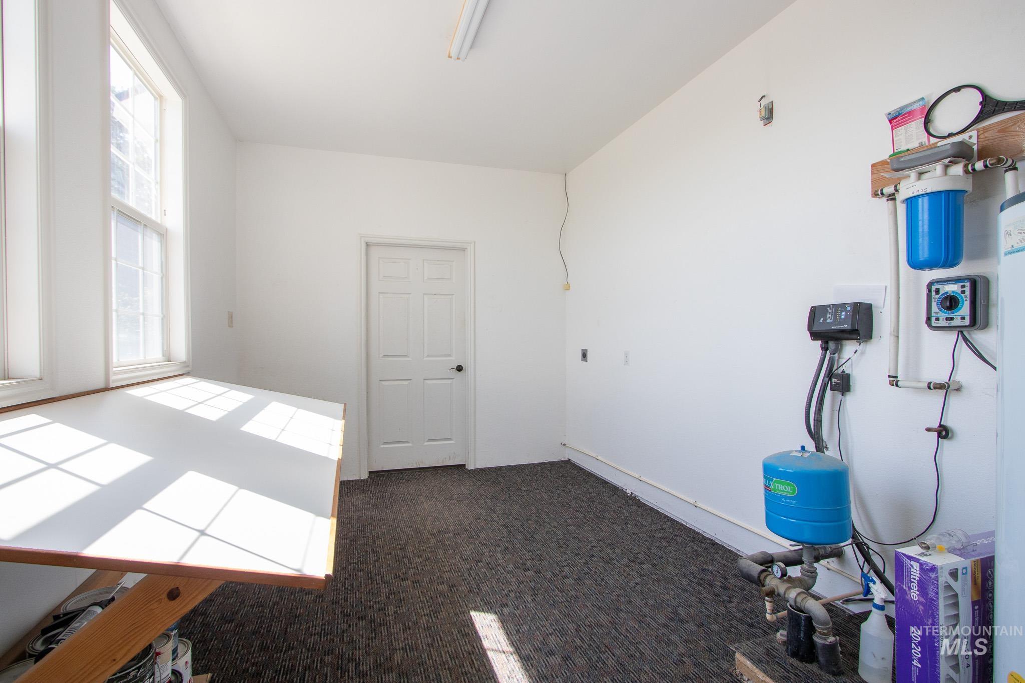 13569 Midway Road Nampa, ID 83651 - Photo 21 of 25 Misc room with carpet