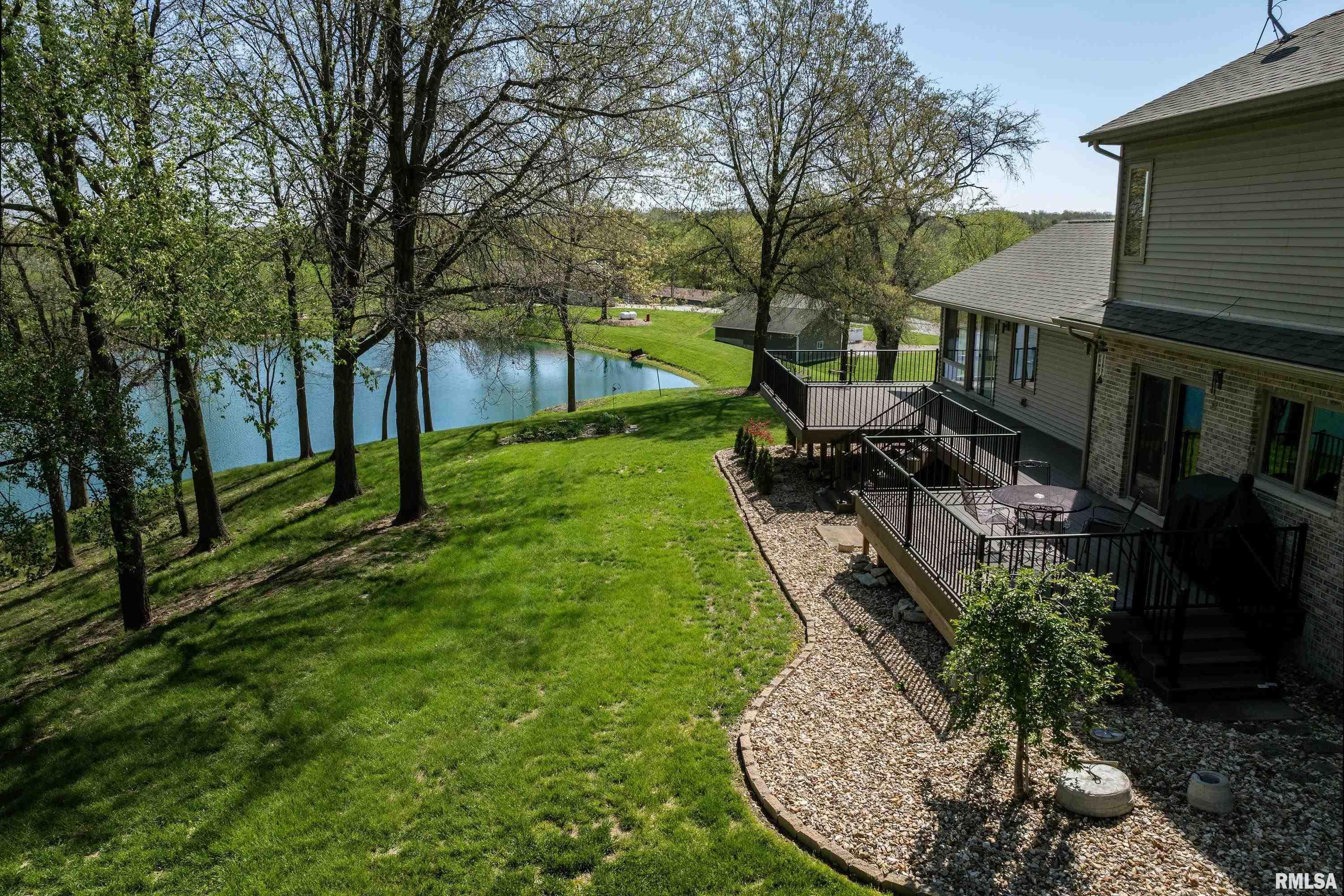 4729 Hidden Cove Road Quincy, IL 62305 - Photo 2 of 18