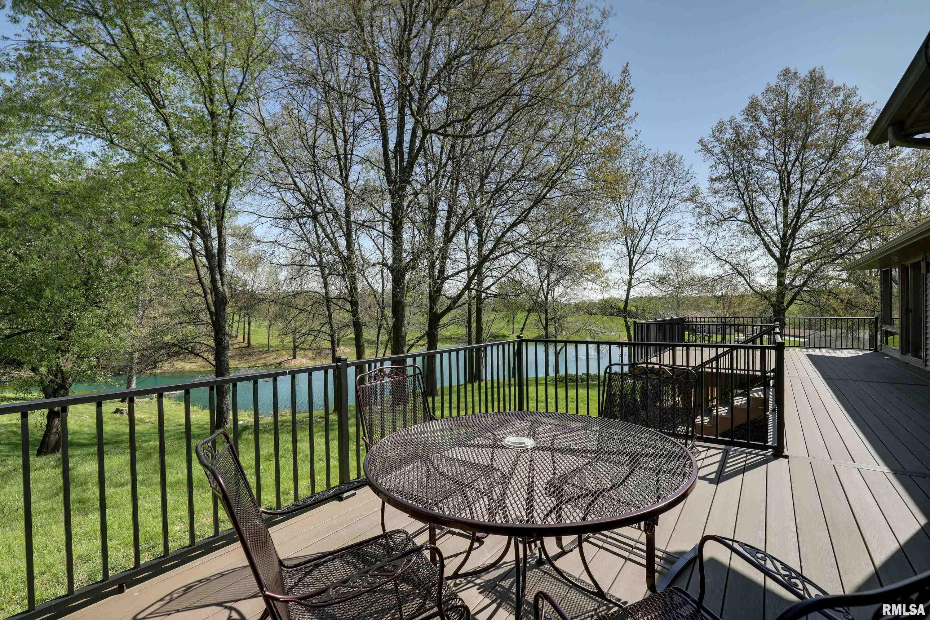 4729 Hidden Cove Road Quincy, IL 62305 - Photo 3 of 18
