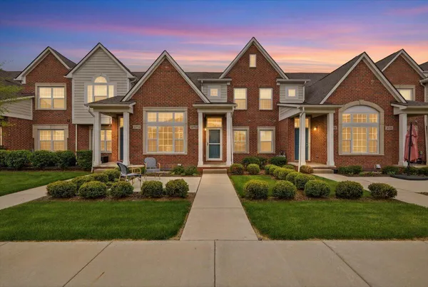 $379,900 | 45766 Aragon Lane, Unit 85, Canton, MI 48187