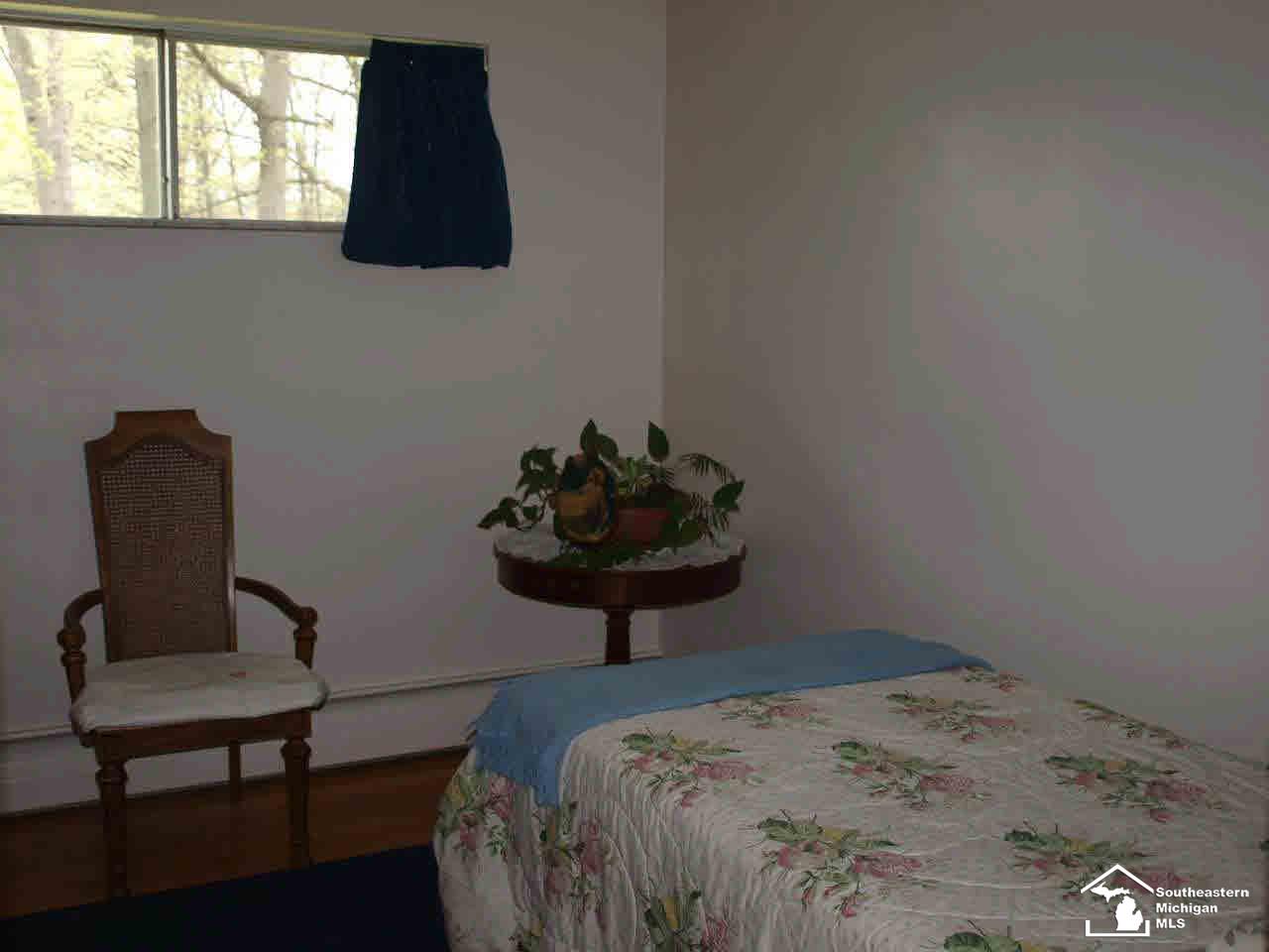 11345 Douglas Road Temperance, MI 48182 - Photo 12 of 19 Bedroom 3