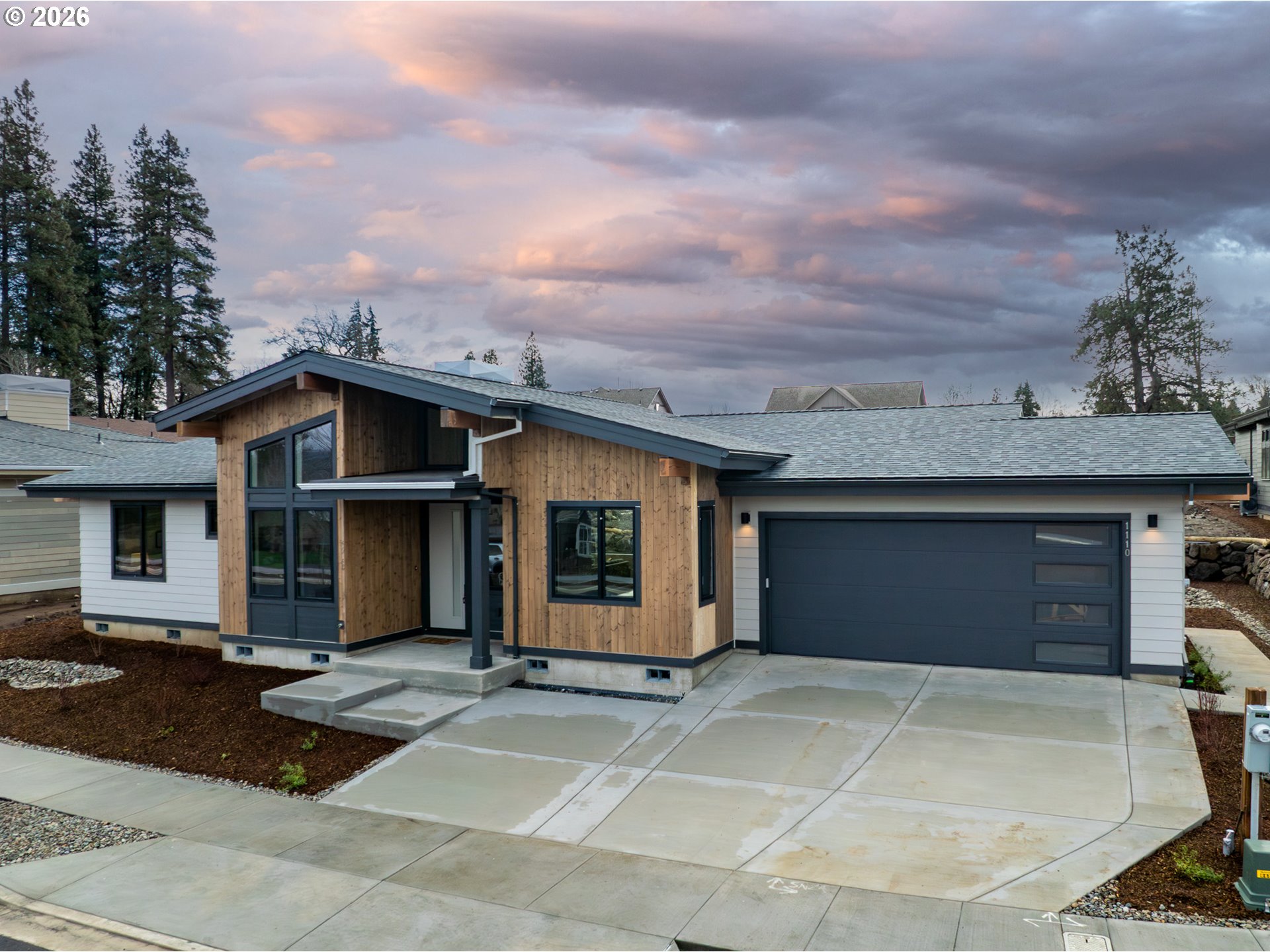 1110 Rock Creek Road Hood River, OR 97031 - Photo 14 of 16 a view of a house with entertaining space