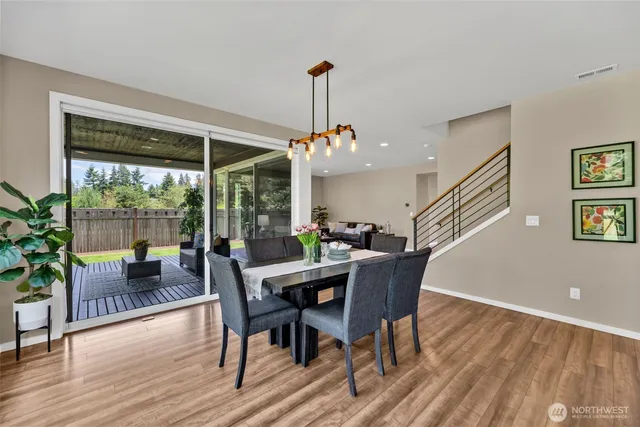 $850,000 | 10526 Southeast 277th Place, Kent, WA 98030