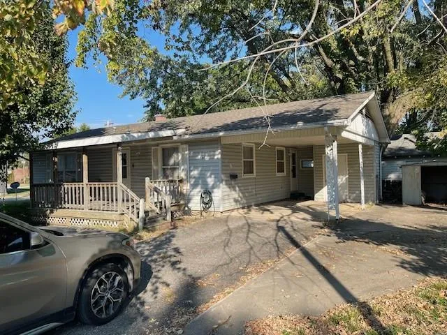 $65,000 | 300 South Ozark Street, Girard, KS 66743