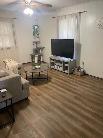 $65,000 | 300 South Ozark Street, Girard, KS 66743