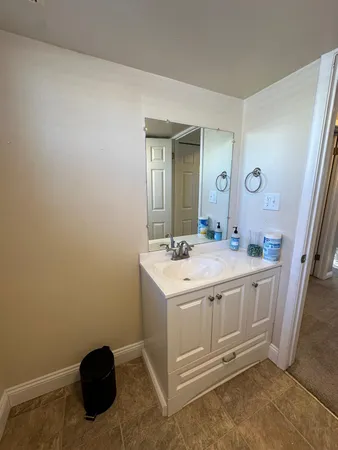 $2,800 | 2184 Cumberland Drive, Troy, MI 48085