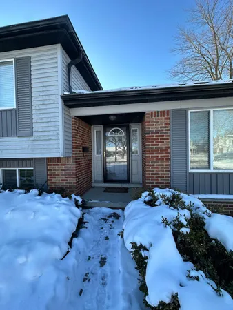 $2,800 | 2184 Cumberland Drive, Troy, MI 48085